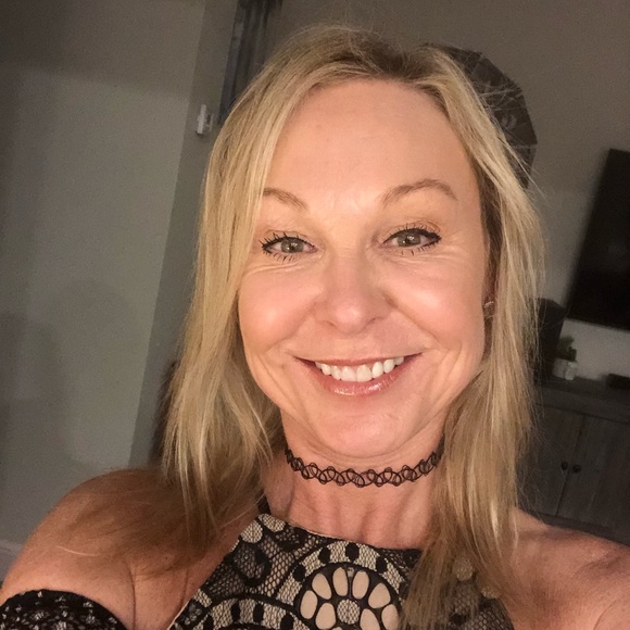 Meet your Posher, Tracey - Picture 1 of 1